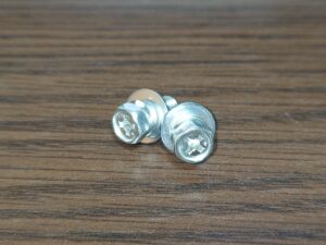 アプセットボルトの外観